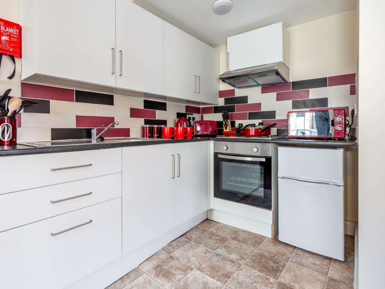 Northfield Street, Worcester City Centre - Guest Homes Exteriér fotografie