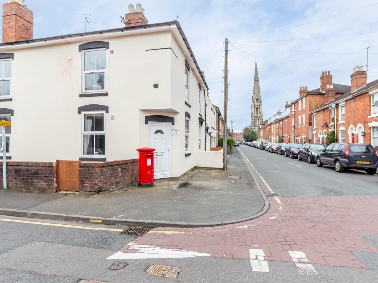 Northfield Street, Worcester City Centre - Guest Homes Exteriér fotografie